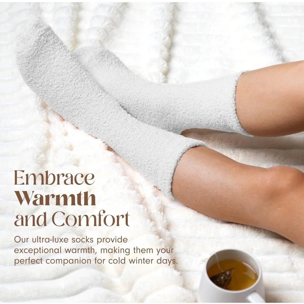 T+M Cloud Socks Ultra Soft Luxe Knit Womens White Cozy Comfy Minimalist Warm NWT